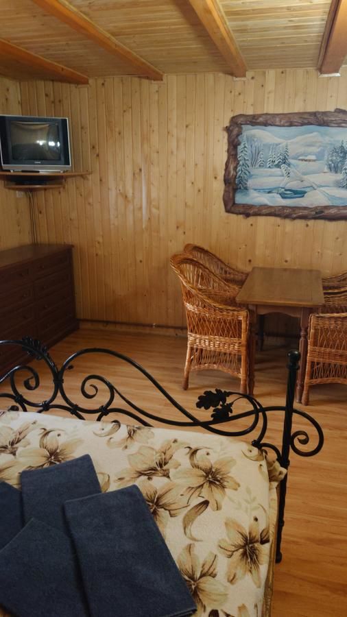 Отель Любе Яблоница