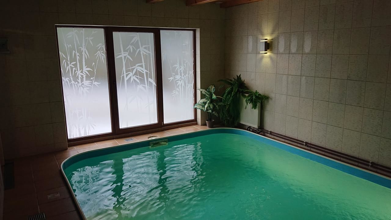 Отель Любе Яблоница-30